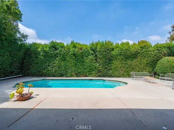 6847 Katherine Ave, Van Nuys, CA 91405