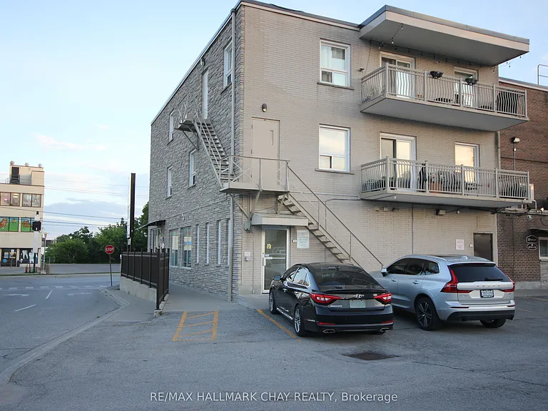 95 Holland St W #C3A — Photo 12