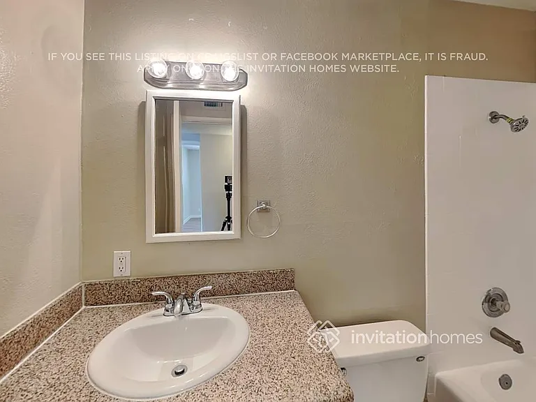111 E McKinley St — Photo 13