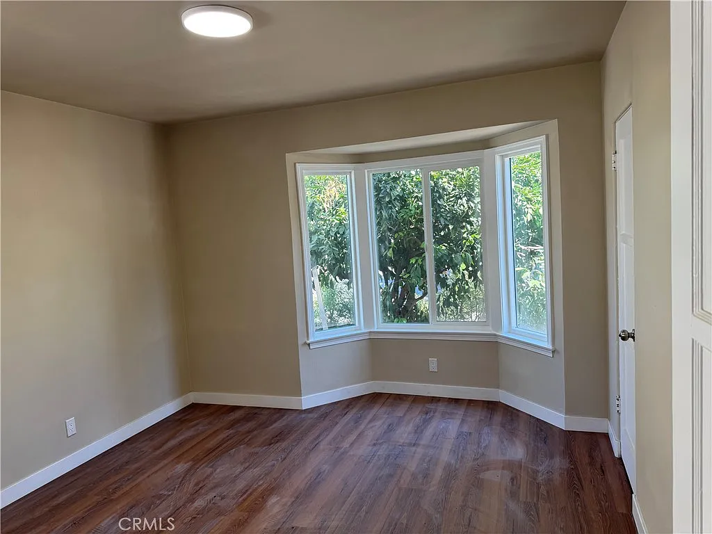 2 bed, 1037 sqft, $3,500 — Photo 4