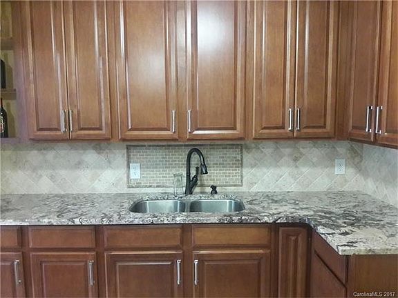 5th image of 6429 Tomahawk Ln