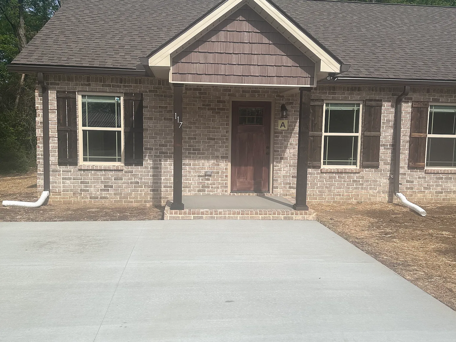 2 bed, 1000 sqft, $1,400 — Photo 2