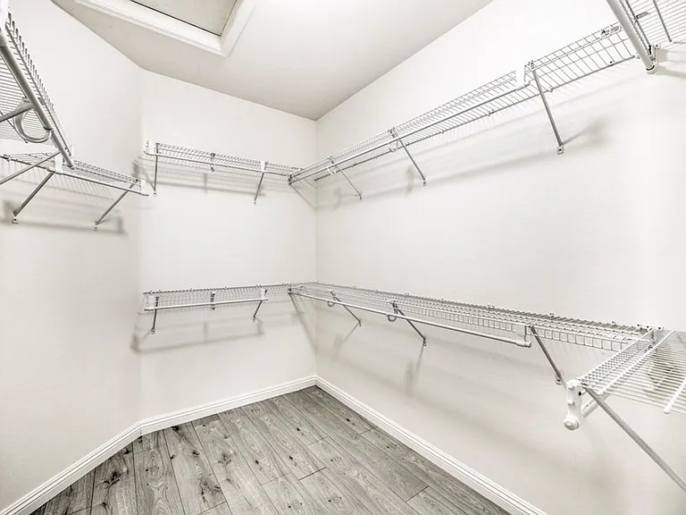 2103 Sawtooth Mountain Dr — Photo 18