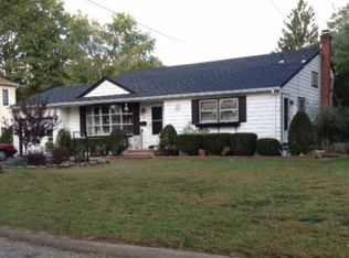 18 Libby Ave, Pompton Plains, NJ 07444