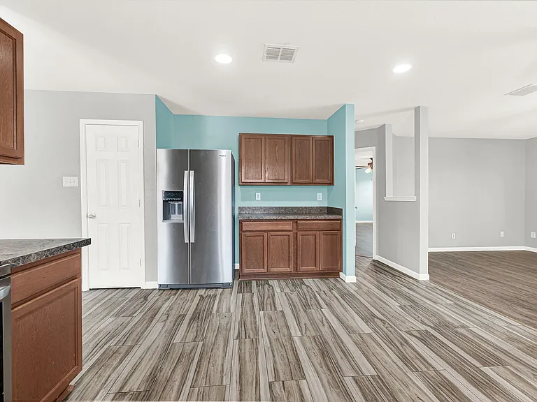 4613 Mountain Oak St — Photo 9