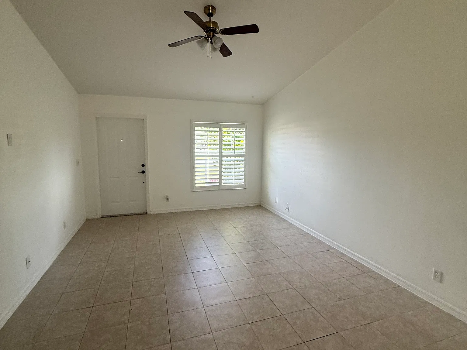 3 bed, 1258 sqft, $1,759 — Photo 4