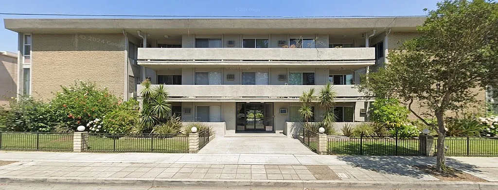 5020 Coldwater Canyon Ave — Photo 1