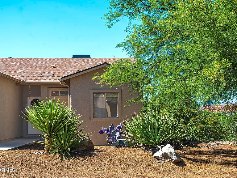 4410 E Diablo Dr — Photo 2