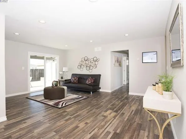 (undisclosed Address), Hayward, CA 94544
