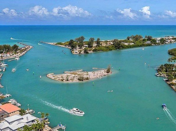 810 Channel Acres Rd