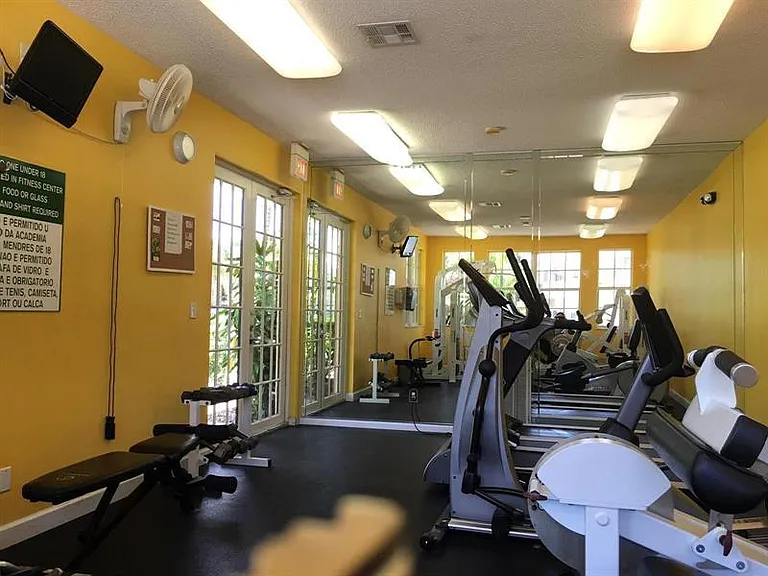 751 Cypress Ln #L7 — Photo 10