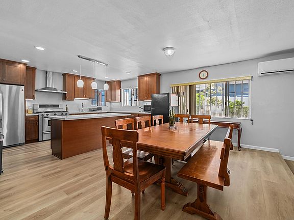 3rd image of 4096 Beyer Blvd