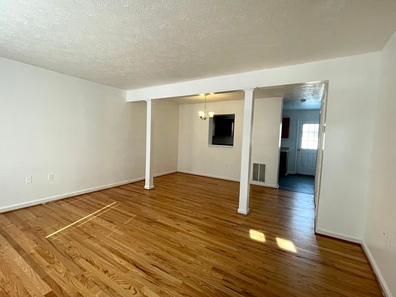 2nd image of 311 Braeburn Dr