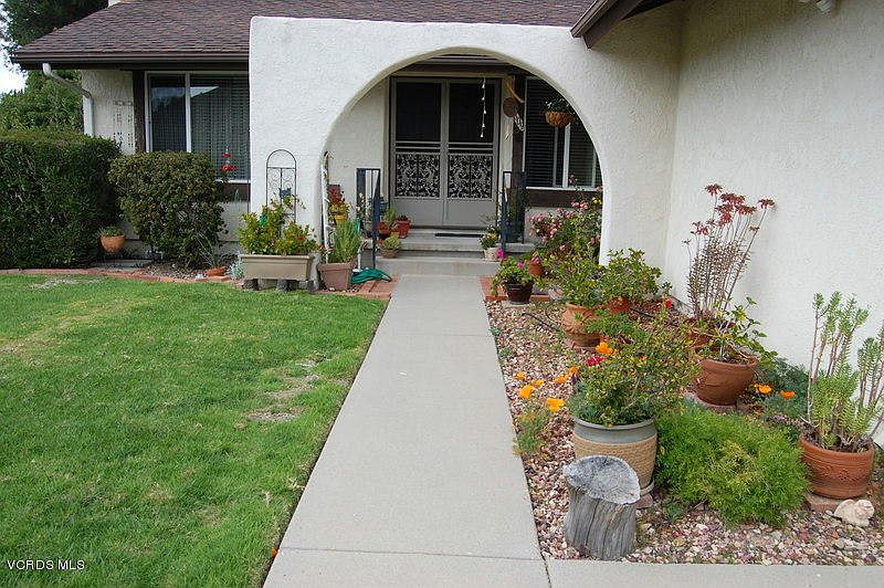 1st image of 609 W Avenida De Las Flores