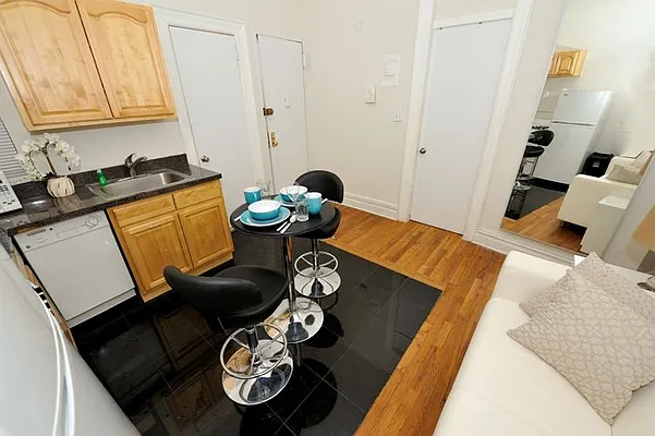 Rented by Eisenberg Exclusives | media 68