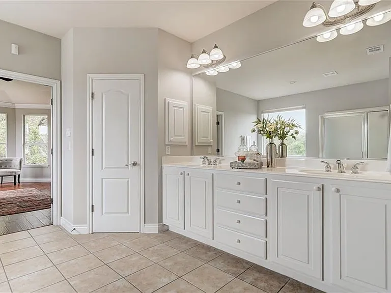 10140 Brimfield Dr — Photo 22