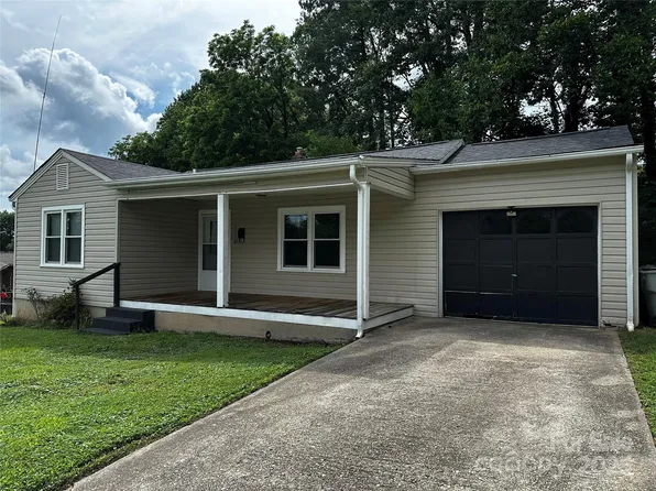1116 Lenoir Ave SW, Lenoir, NC 28645