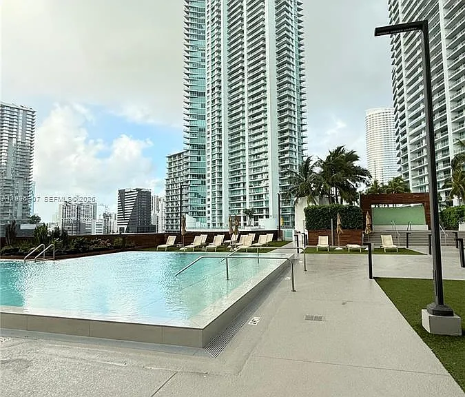 350 S Miami Ave — Photo 11