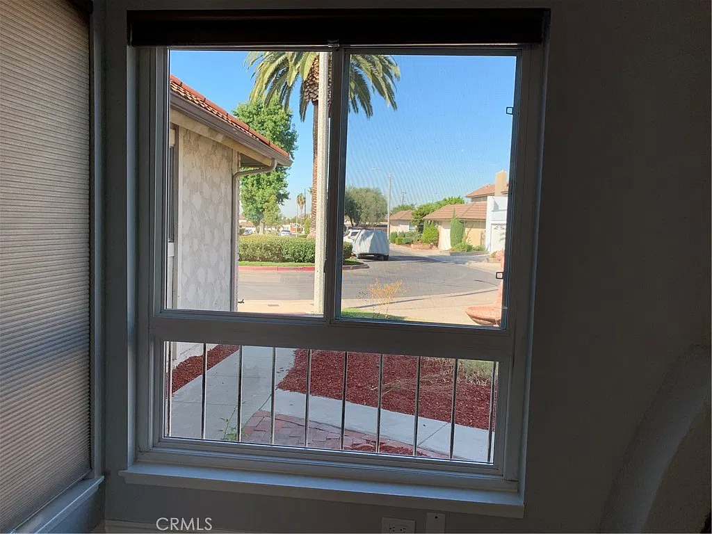 3 bed, 2.5 bath, 1854 sqft, $3,800 — Photo 4