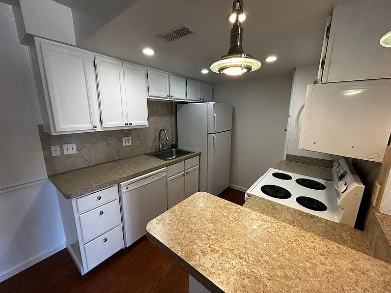 810 Tenderfoot Hill Rd #202 — Photo 8