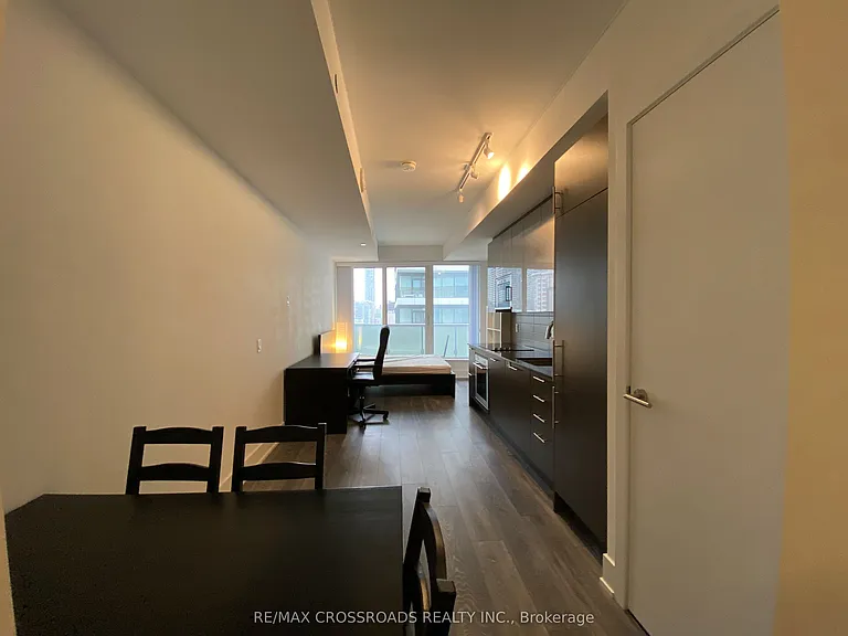 403 Church St #1906 — Photo 5
