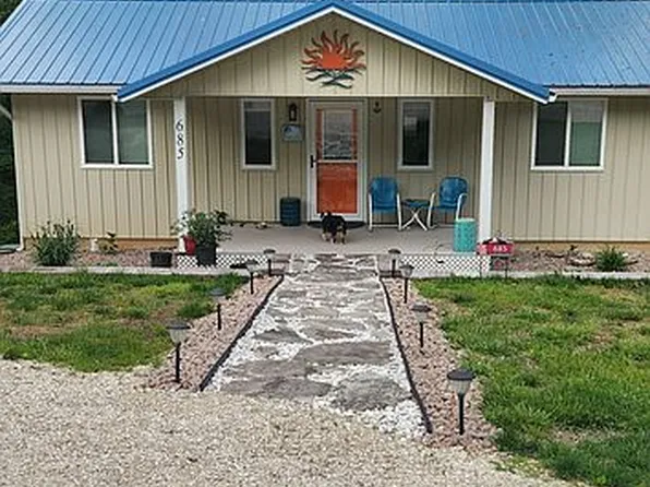 685 Old Sunrise Acres Rd, Sunrise Beach, MO 65079