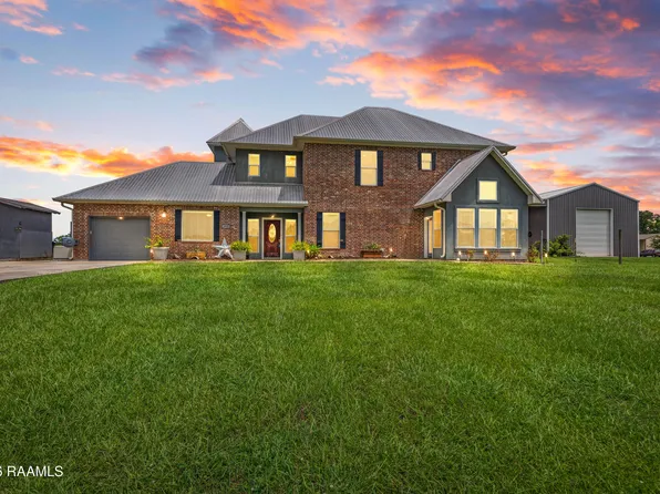 358 Fleur De Lis Ln, Rayne, LA 70578