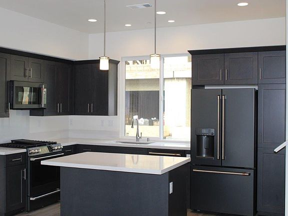 Full GE Cafe Series smart appliances with the gourmet chef in mind.