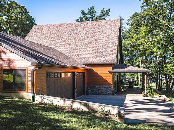 4th image of 10905 College Hills Dr
