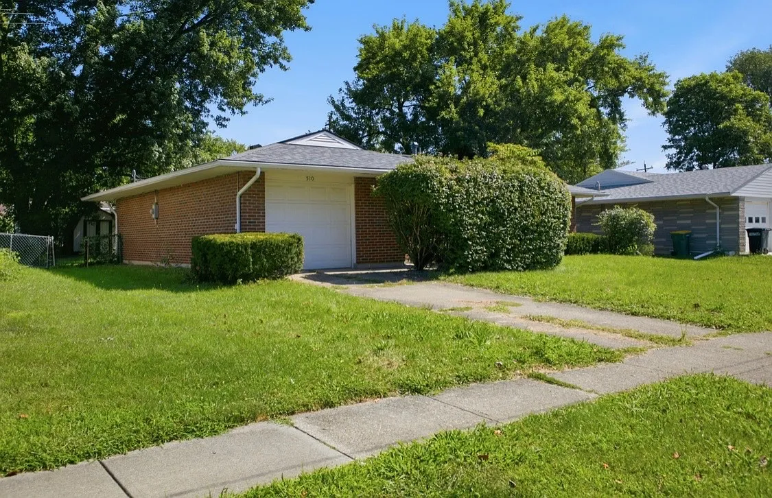 3 bed, 1.5 bath, 1267 sqft, $1,750 — Photo 2