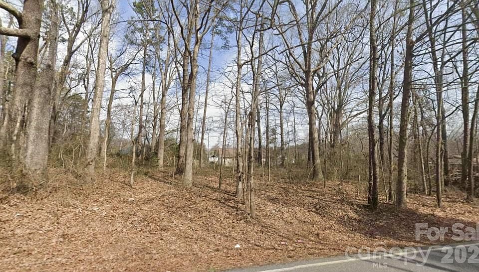 1st image of 607 S Skyland Dr