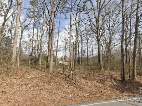 607 S Skyland Dr, Bessemer City, NC 28016