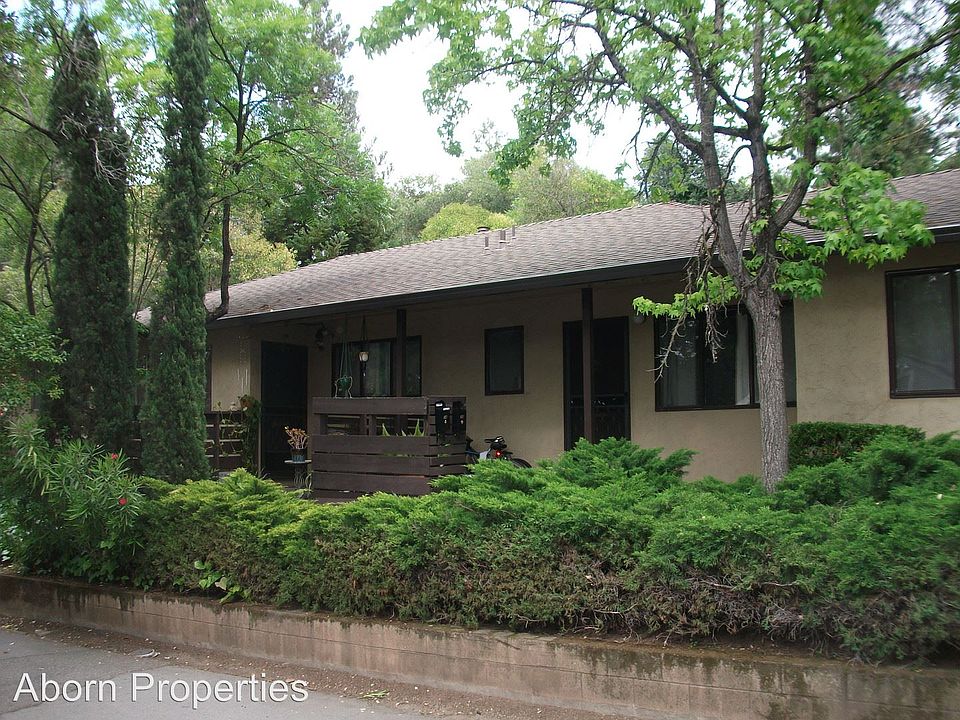 1st image of 18 Terrace Ct
