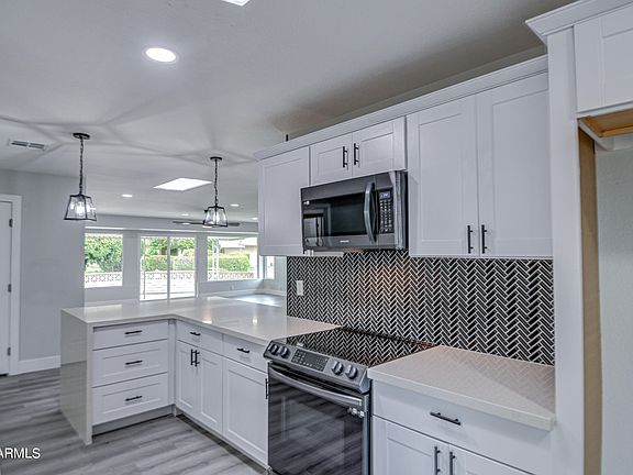 5th image of 10888 W CLAIR Drive