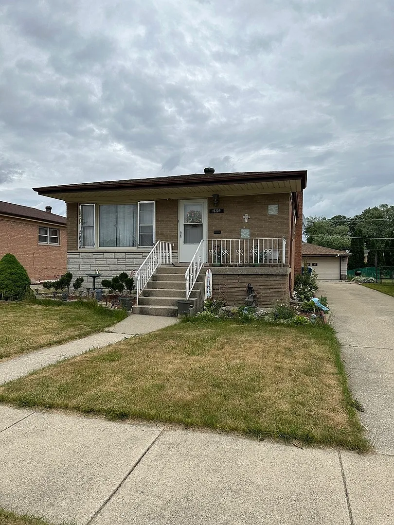 12209 S Hamlin Ave photo 1