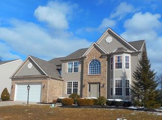 2423 Chelsea St, Avon, OH