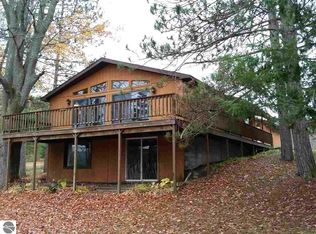 3432 Childs Ln, Central Lake, MI 49622