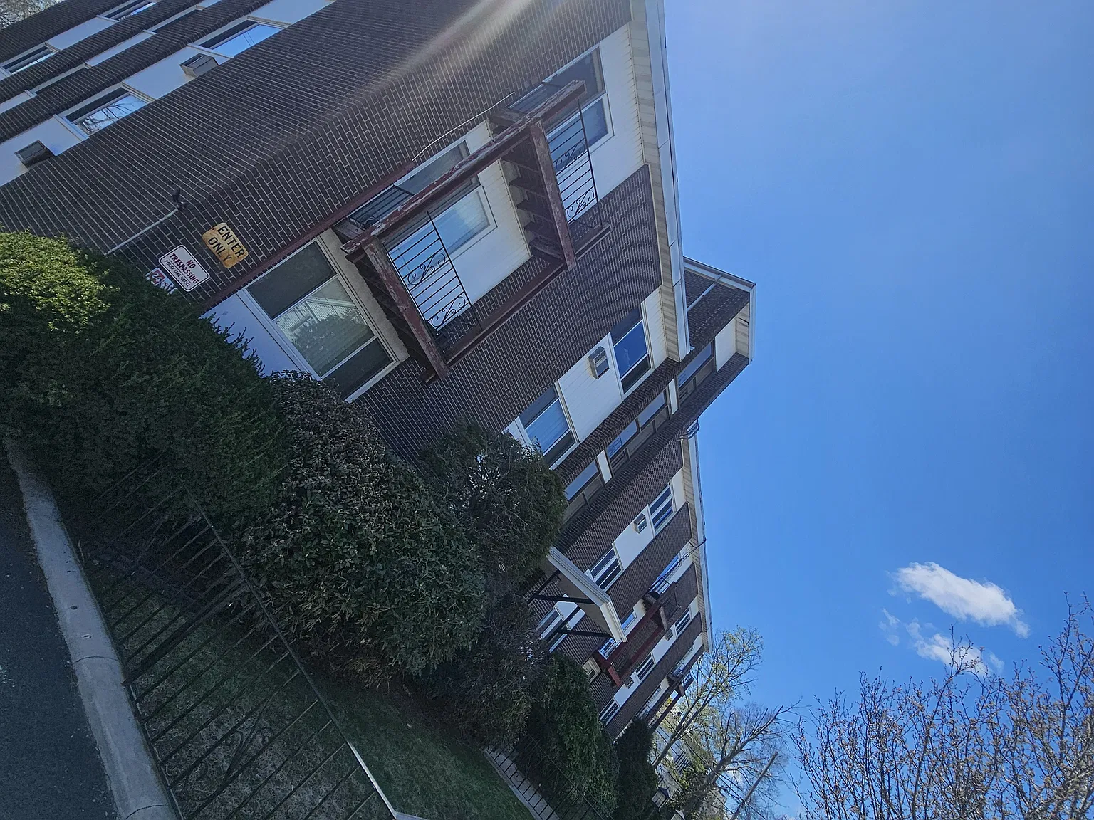 101 Waite St — Photo 2