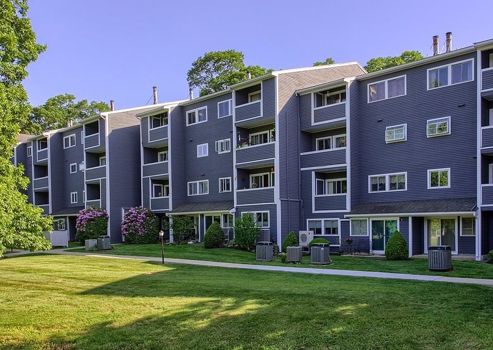 1st image of 400 Colonial Dr Unit 36