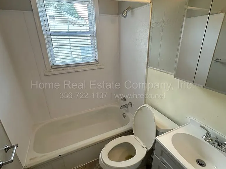 1916 Dacian St — Photo 6