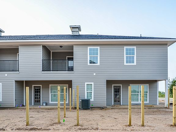 2nd image of 3530 Summerway Dr