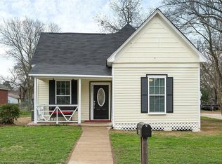 217 Monroe St, Cleburne, TX 76033