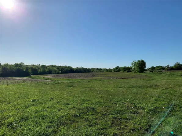 22 Sand Run Rd, Troy, MO 63379