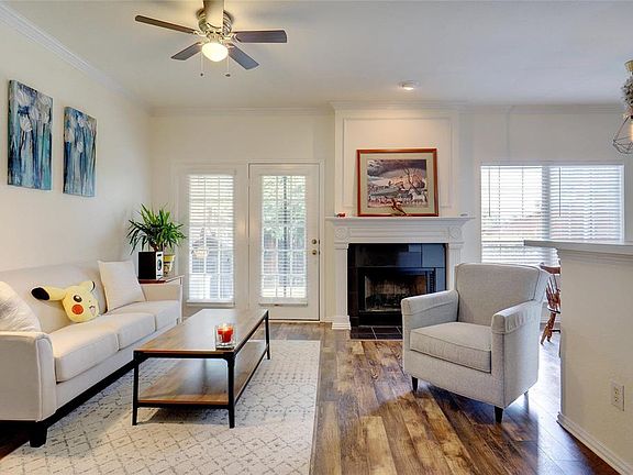 2nd image of 2364 Southcourt Cir
