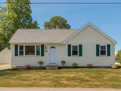 53 Uphill Ave, Warwick, RI, 02886
