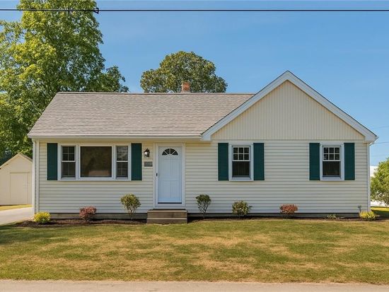 53 Uphill Ave, Warwick, RI 02886