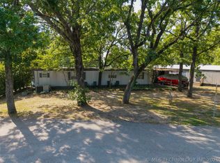 9058 Rosewood Cir E, Kingston, OK 73439