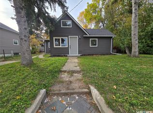 330 3RD Avenue SE, Weyburn, SK S4H 1X4