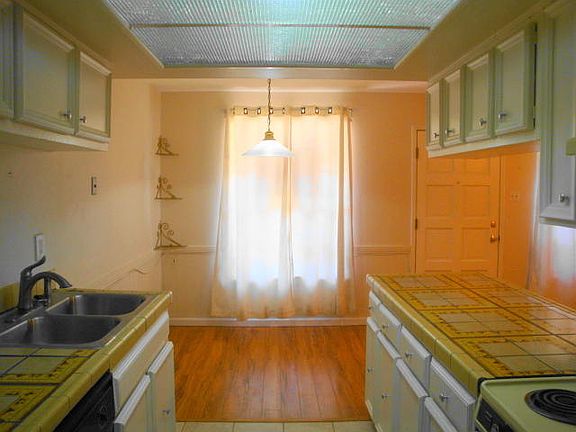5th image of 6700 Escondido Dr APT E3