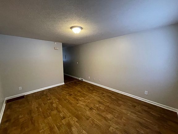 2nd image of 1121-1126 Scottsdale Dr #6